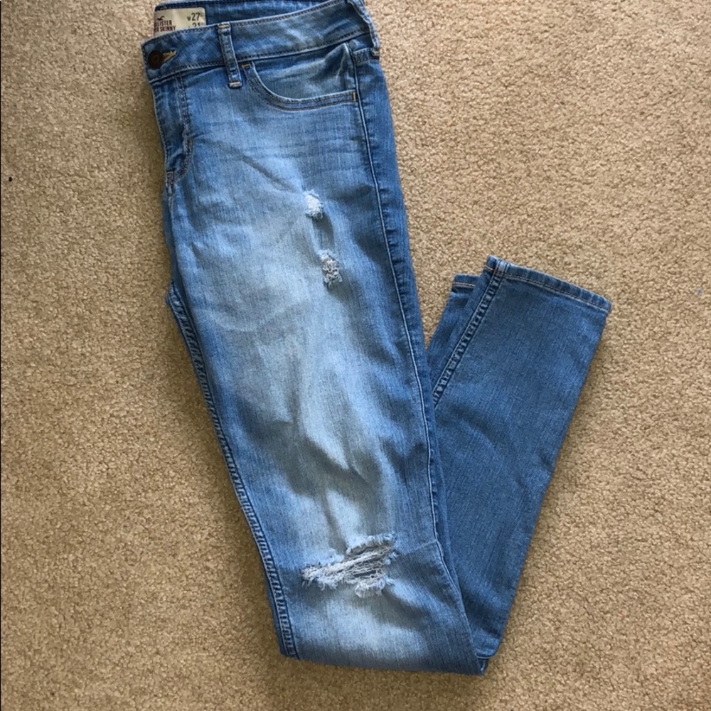 Hollister distressed skinny jeans